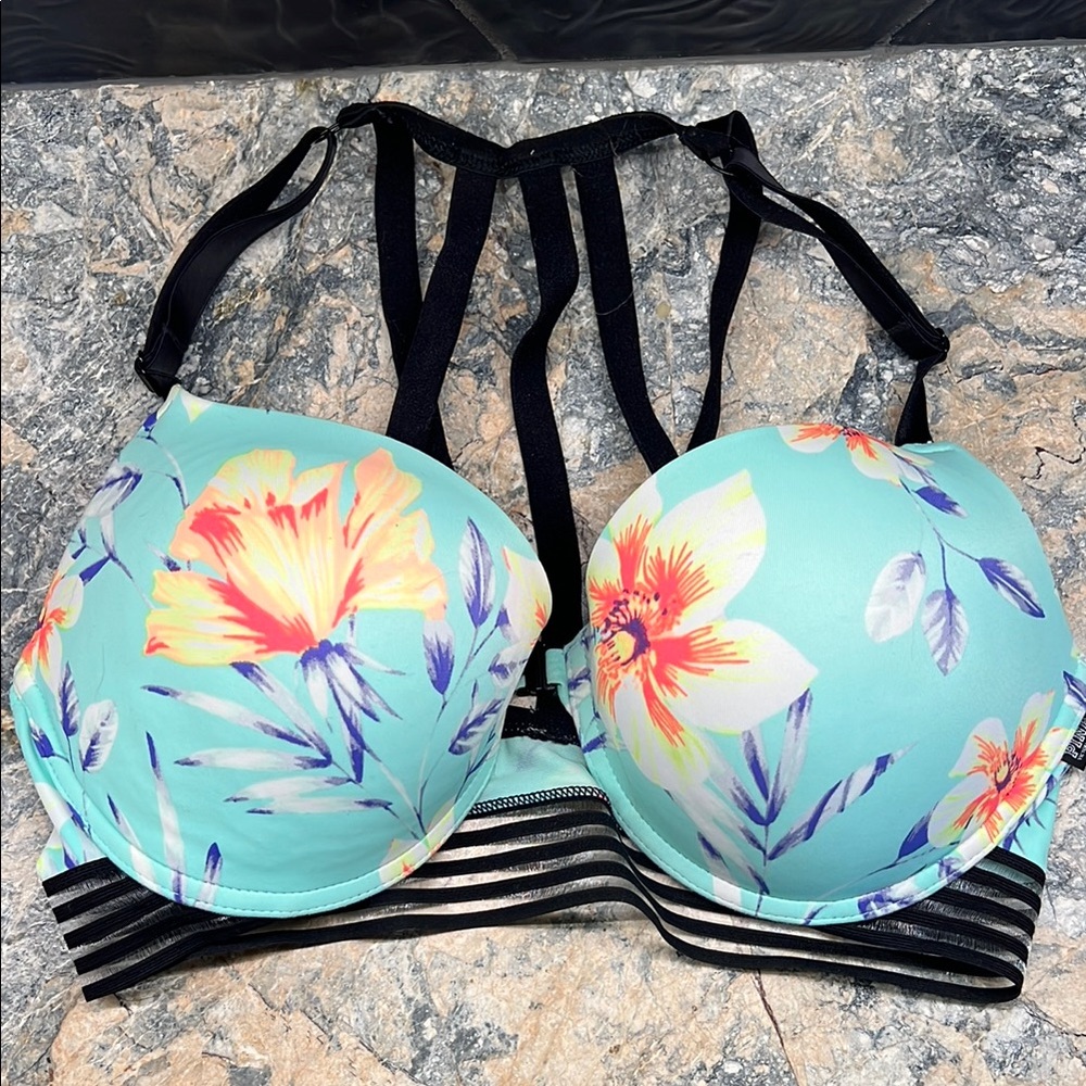 Victoria’s Secret Pink Wear Everywhere Push-Up Bra